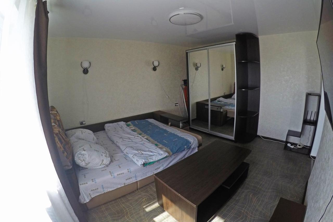 Уютная Квартира Со Свежим Ремонтом Odessa Exterior foto